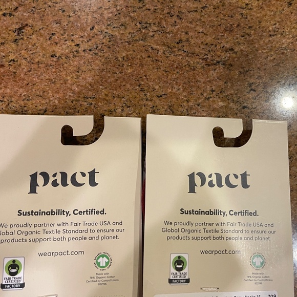 Pact Oven Fresh Premium Crew Socks Two Pair NWT! Retail: $24 - Picture 4 of 6